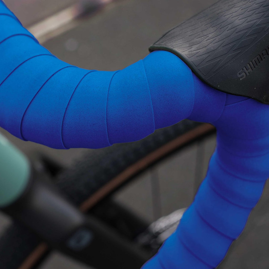BBB Cycling Stuurlint Racefiets - Zelfklevend Stuurtape met Stretch Materiaal - Antislip - Lengte: 200cm - Dikte: 2mm - Inclusief Stuurdoppen - Blauw - RaceRibbon BHT-01
