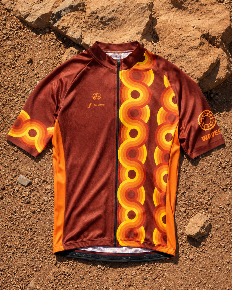 Retro Waves wielershirt voor heren en dames plat liggend weergegeven