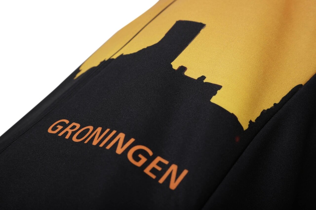Olle Grieze wielerjack – Fietsjack geïnspireerd op de Martinitoren in Groningen
